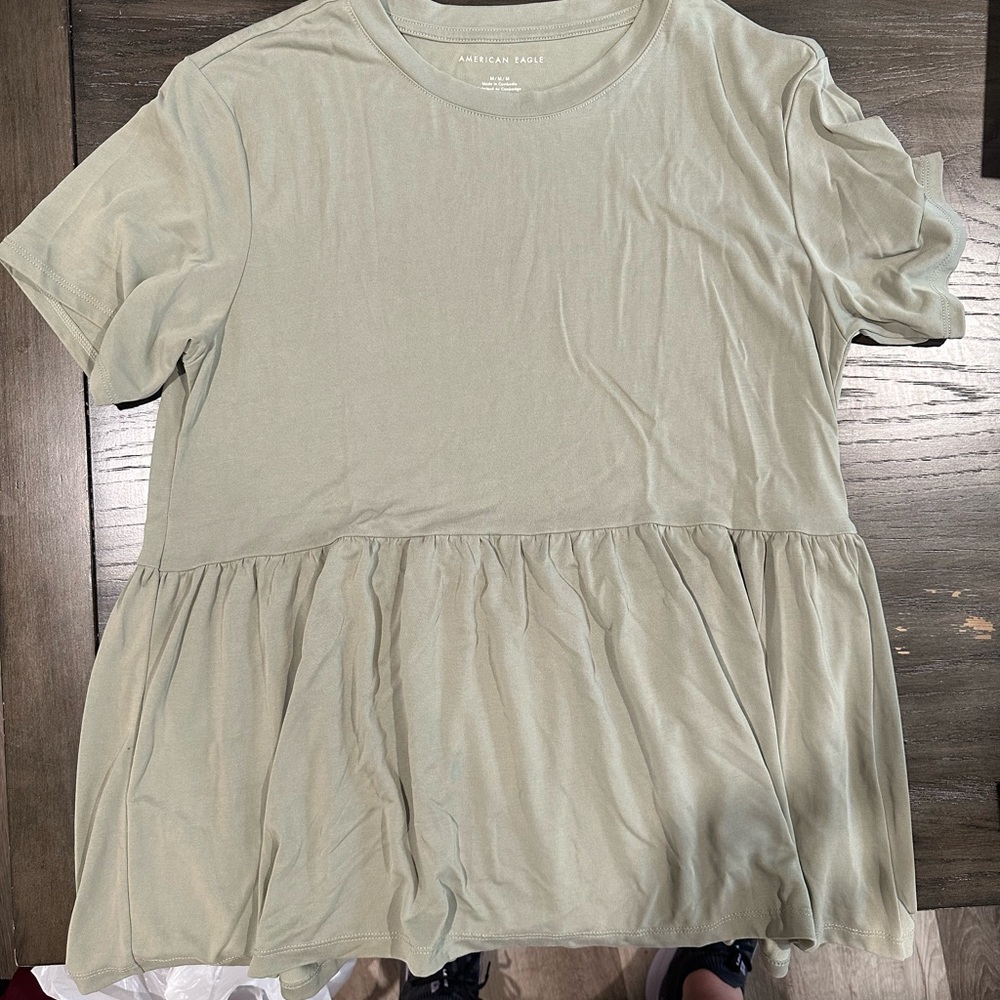 Green short sleeve flowy shirt from American Eagle size M